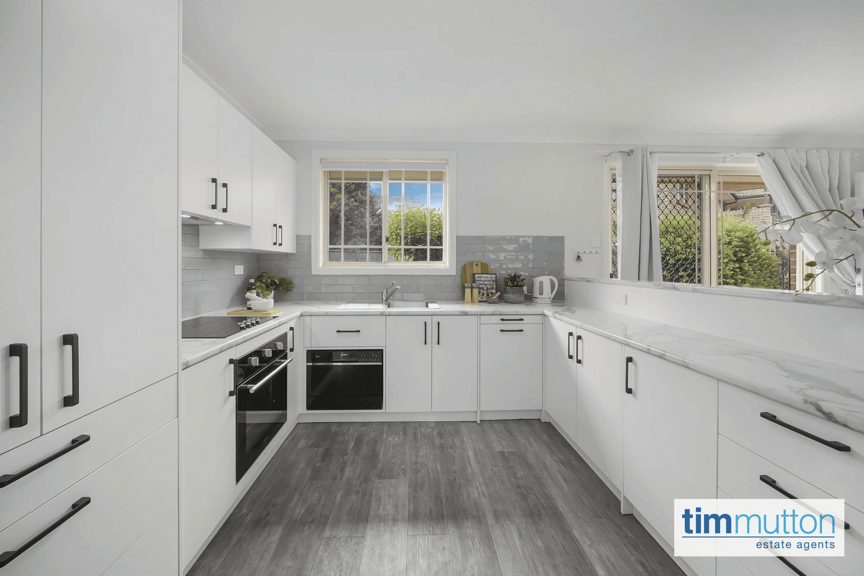 Unit 6/3 Carinya Pl, Moorebank, NSW 2170