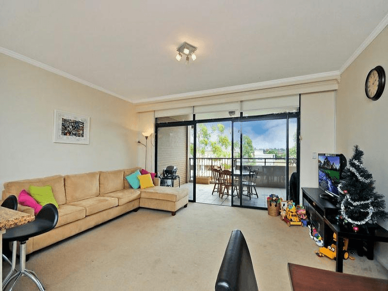 184/4 Dolphin Close Close, Chiswick, NSW 2046