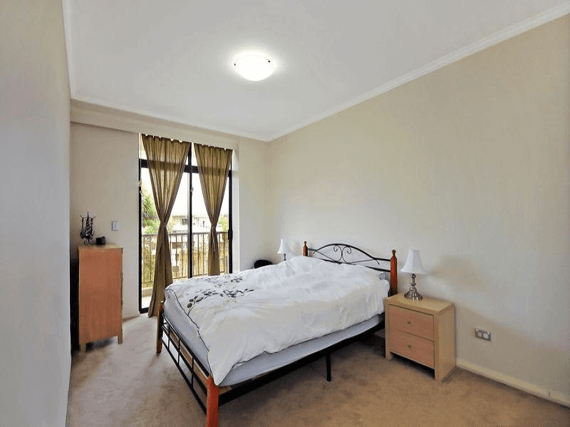 184/4 Dolphin Close Close, Chiswick, NSW 2046