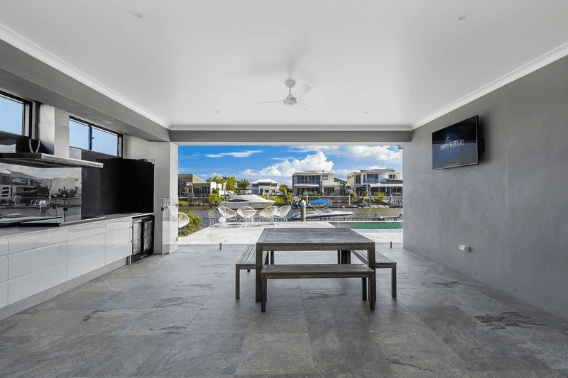 25 Marina Parade, JACOBS WELL, QLD 4208