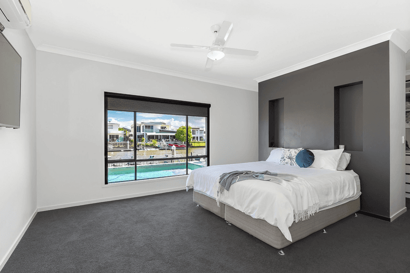 25 Marina Parade, JACOBS WELL, QLD 4208