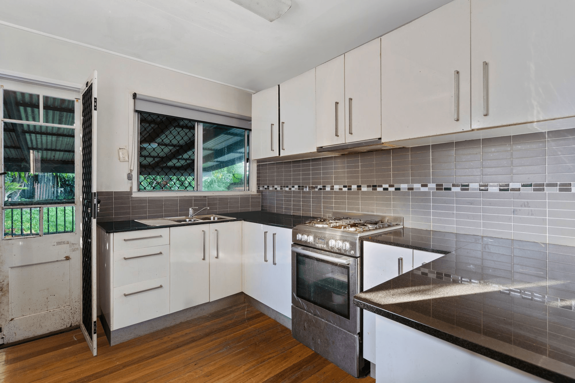 32 Bruce Road, WOODRIDGE, QLD 4114