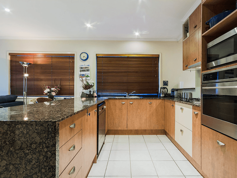 16/136 Palm Meadows Drive, Carrara, QLD 4211