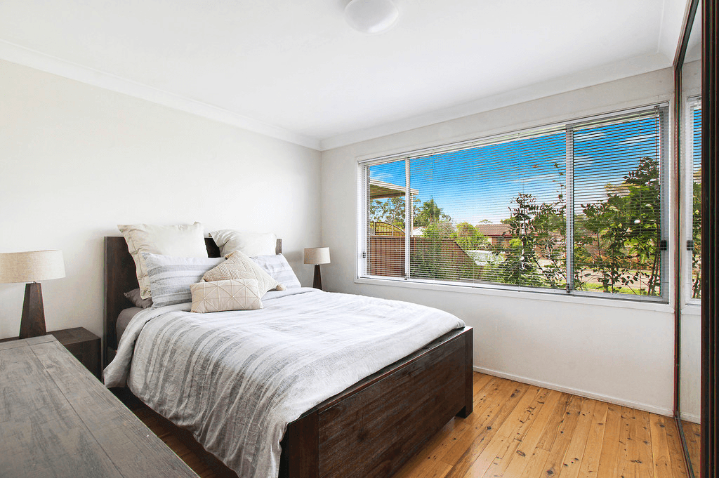 5 Denbern Street, BOSSLEY PARK, NSW 2176