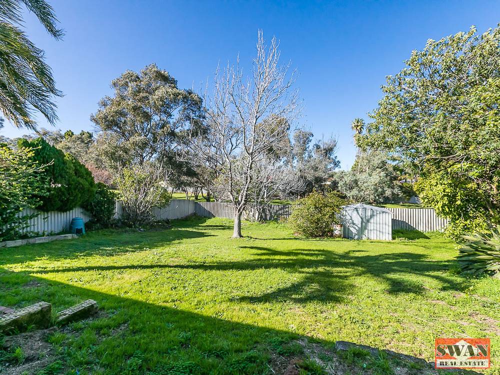 32 Abingdon Rd, Swan View, WA 6056