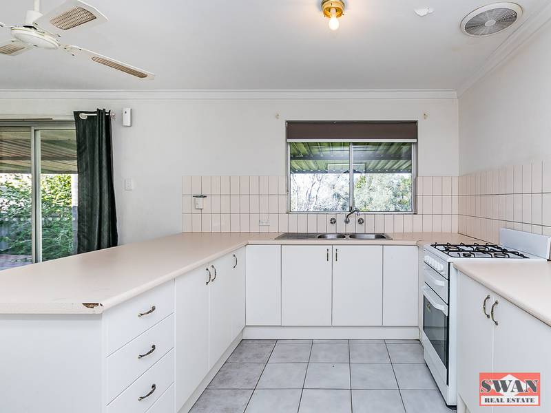 32 Abingdon Rd, Swan View, WA 6056