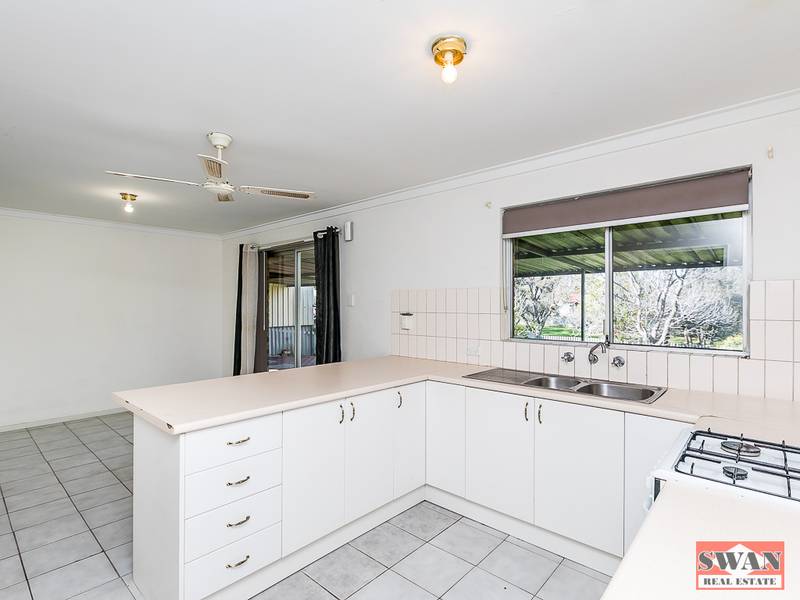 32 Abingdon Rd, Swan View, WA 6056