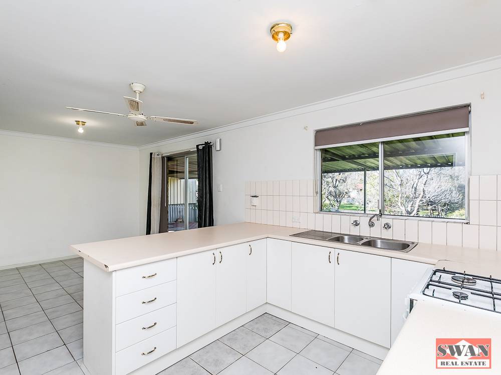 32 Abingdon Rd, Swan View, WA 6056