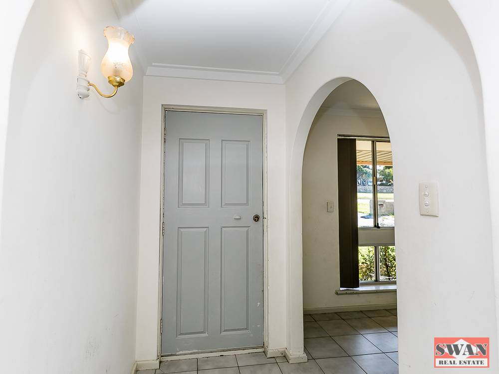 32 Abingdon Rd, Swan View, WA 6056