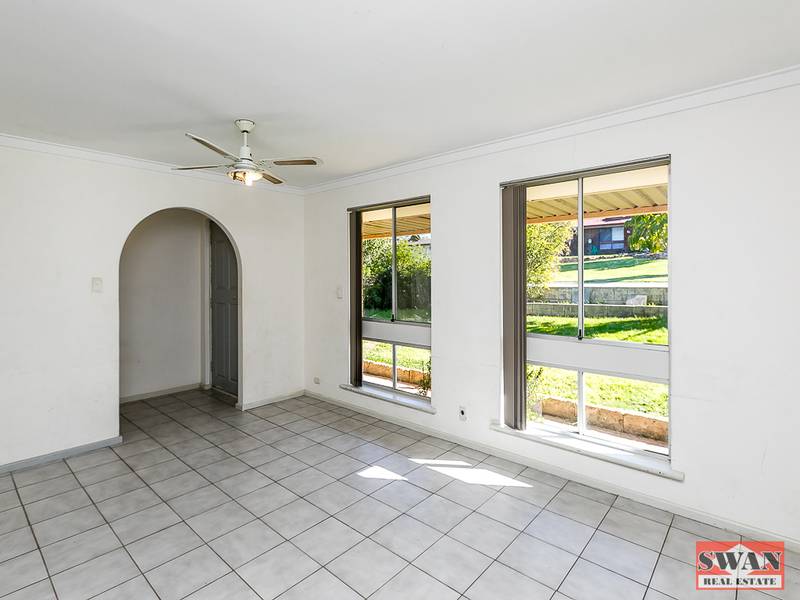 32 Abingdon Rd, Swan View, WA 6056