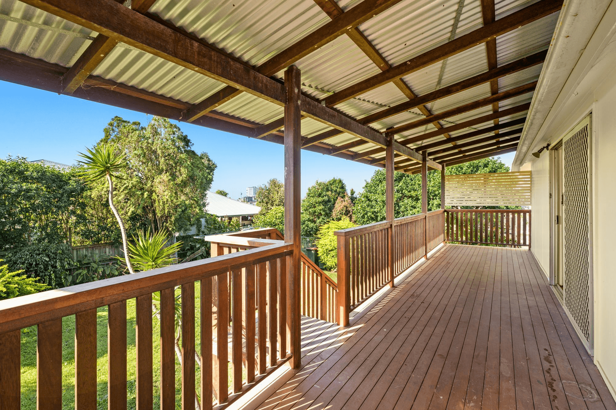 14 Young Street, ANNERLEY, QLD 4103