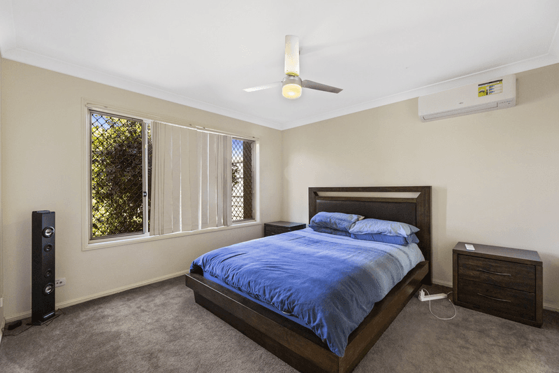 25 Charlton Place, Regents Park, QLD 4118