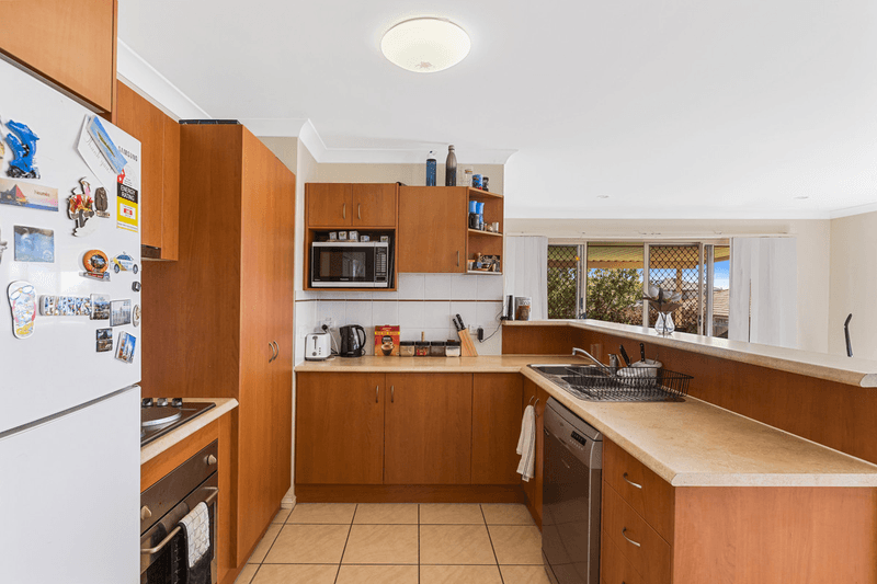 25 Charlton Place, Regents Park, QLD 4118