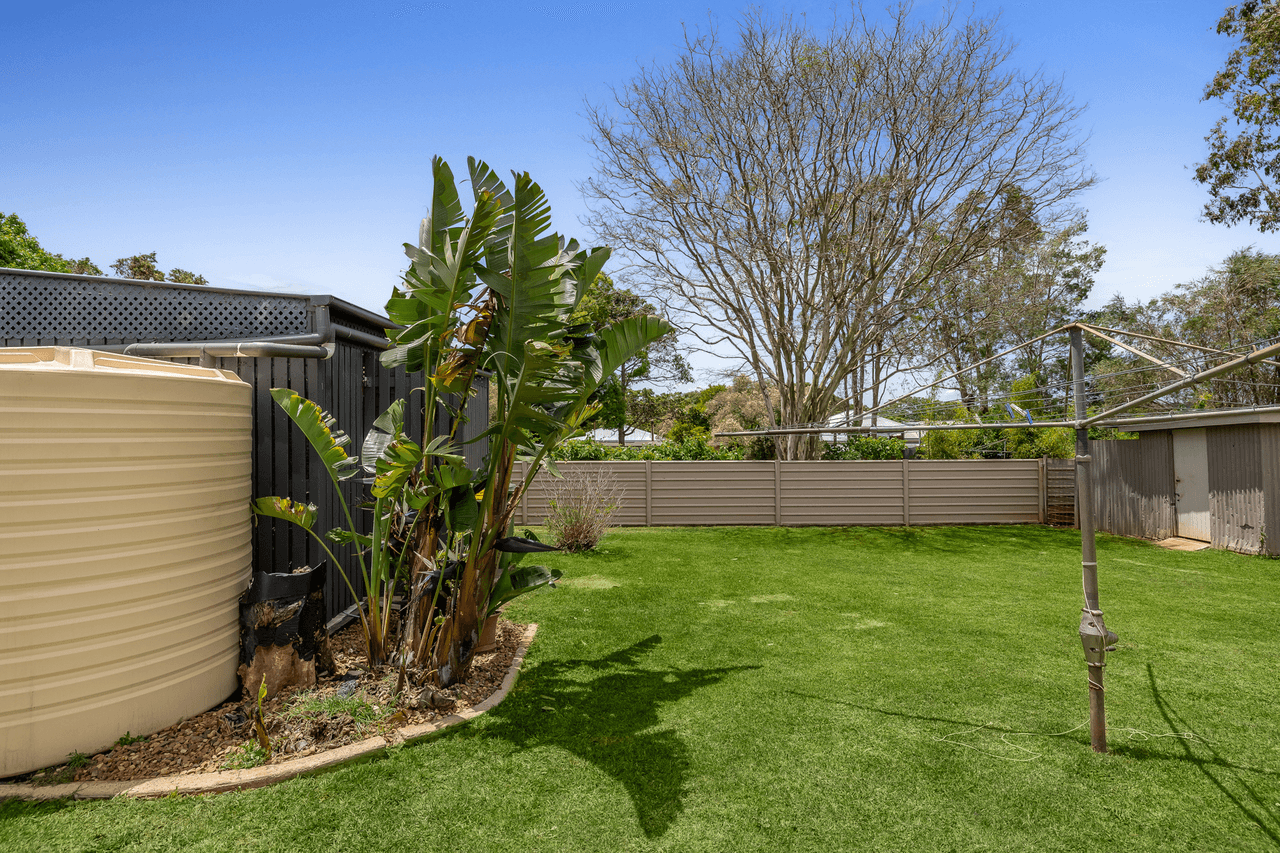 2 Fourth Avenue, HARRISTOWN, QLD 4350