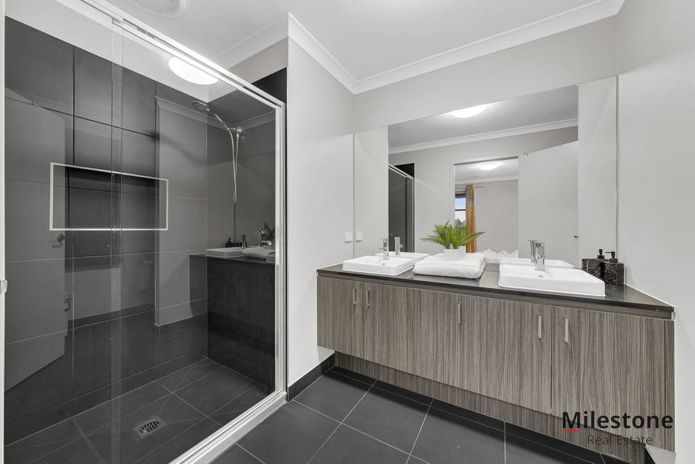 54 Scotland Circuit, CRANBOURNE WEST, VIC 3977