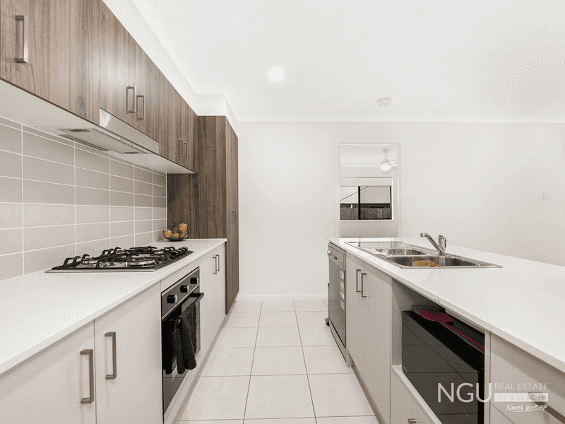 1 & 2/23 Reg Grundy Street, Ripley, QLD 4306