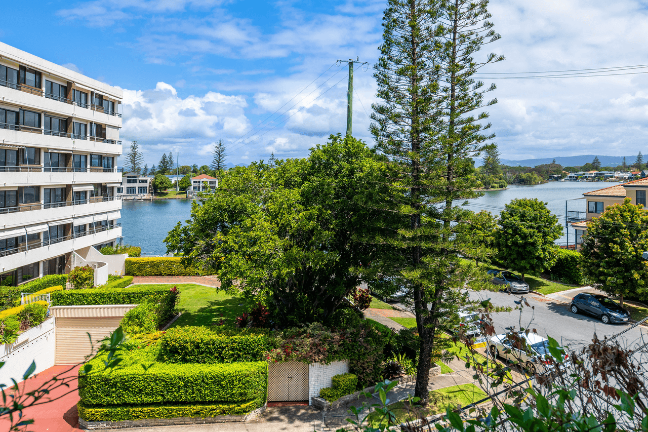206/5-7 Peninsular Drive, SURFERS PARADISE, QLD 4217