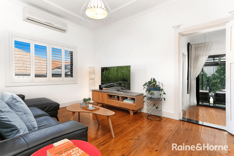 20 Willunga Avenue, EARLWOOD, NSW 2206