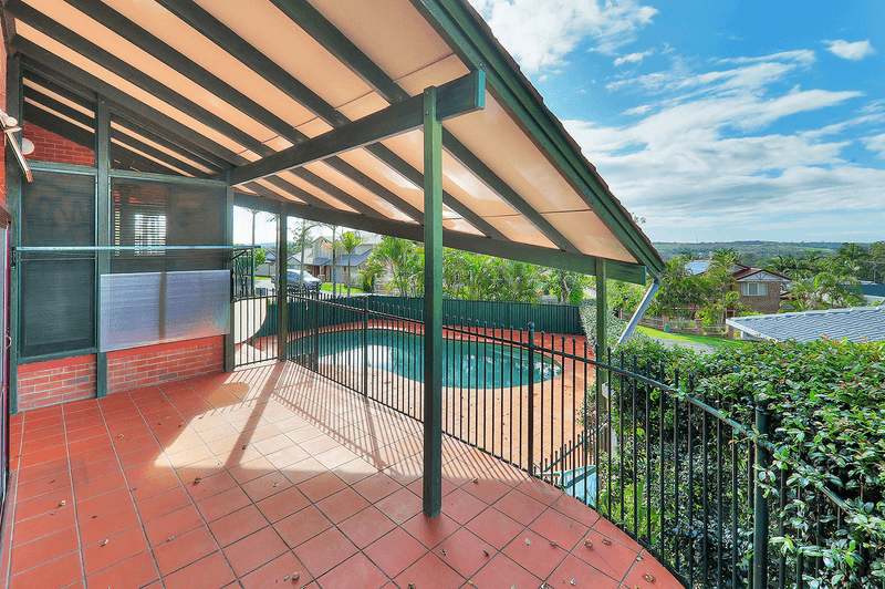 24 Saint Clair Crescent, WISHART, QLD 4122