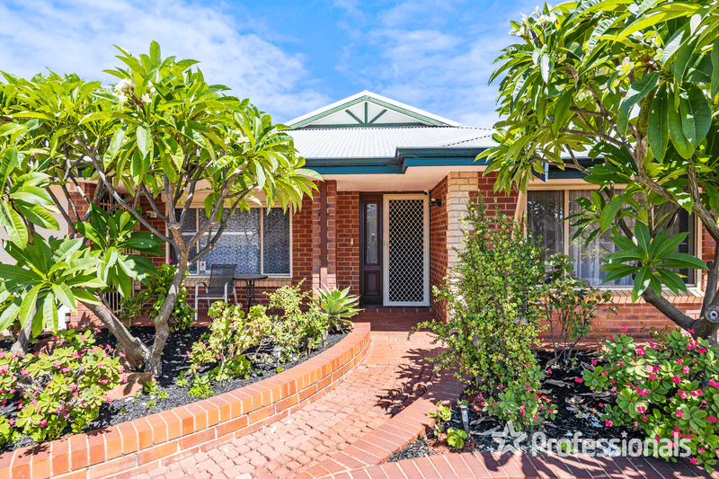 34 Winchester Place, BALLAJURA, WA 6066