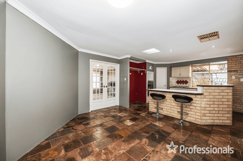 34 Winchester Place, BALLAJURA, WA 6066