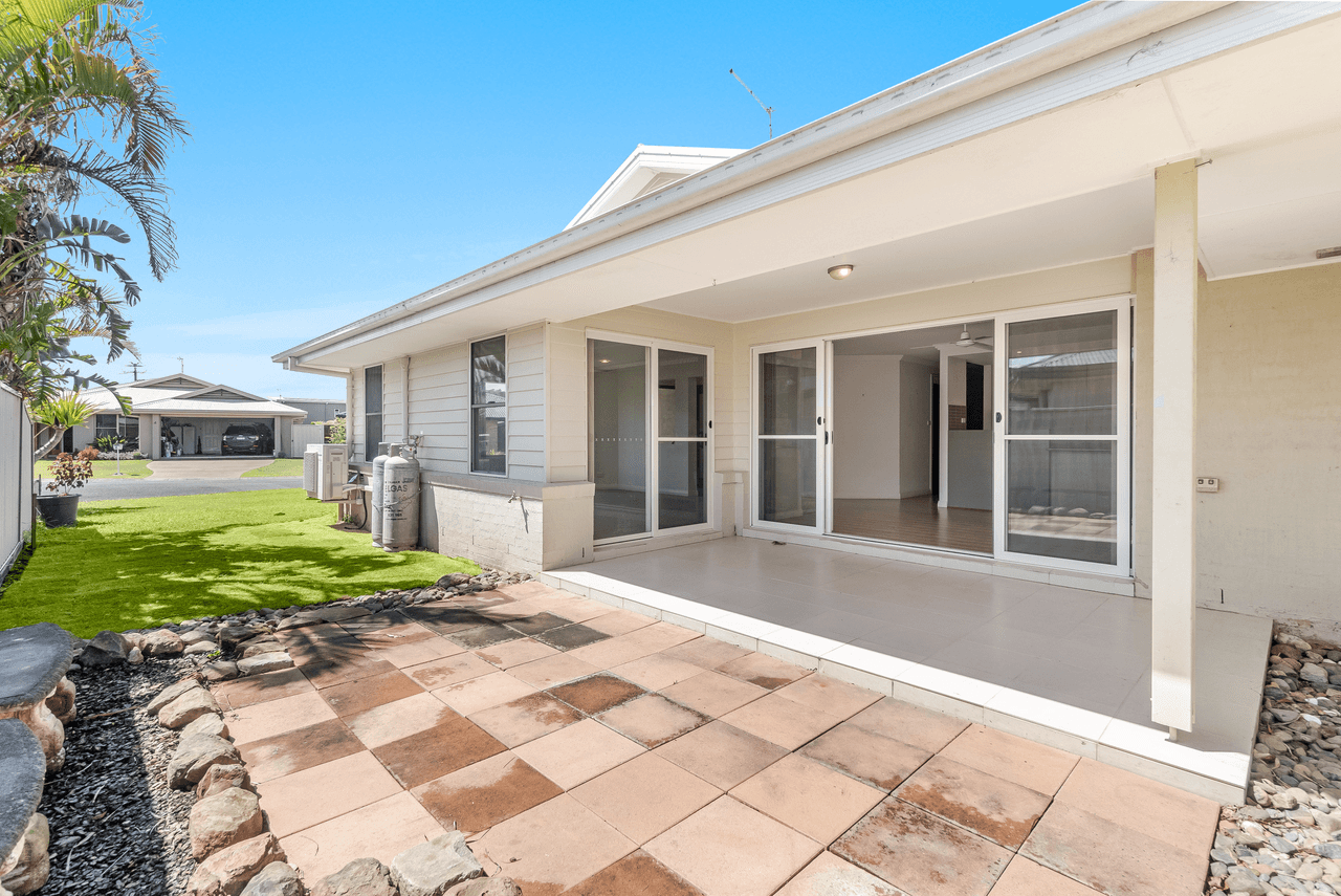 1/1 Flinders Place, YAMBA, NSW 2464