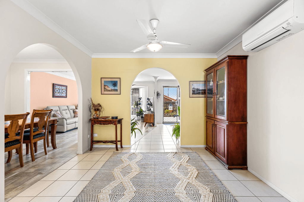 1/4 Brunckhorst Drive, KEARNEYS SPRING, QLD 4350