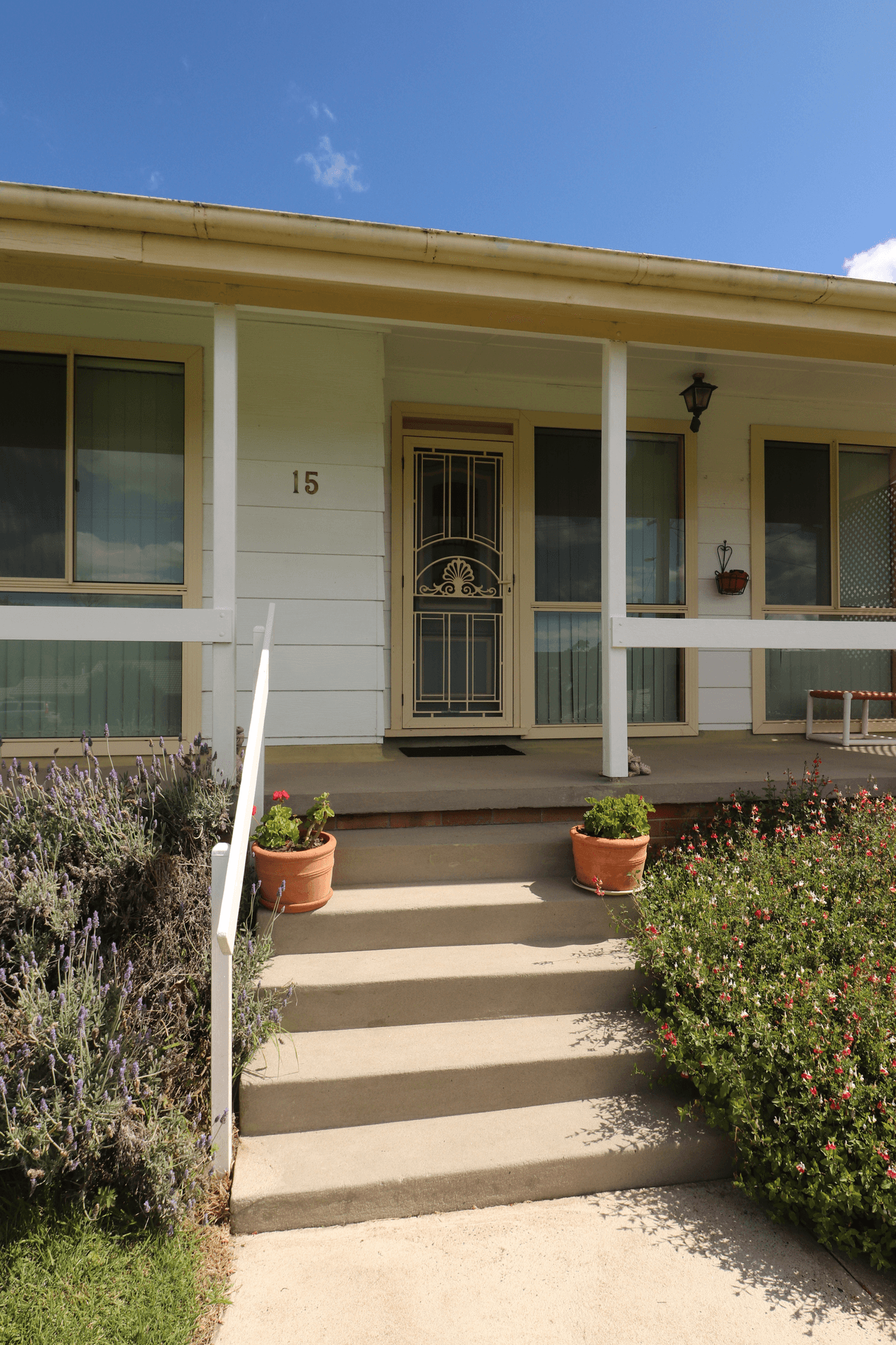 15 Robinson Avenue, GLEN INNES, NSW 2370