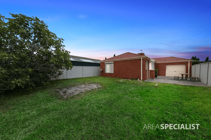 50 Wyperfeld Circuit, CAROLINE SPRINGS, VIC 3023