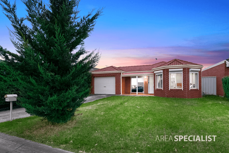 50 Wyperfeld Circuit, CAROLINE SPRINGS, VIC 3023