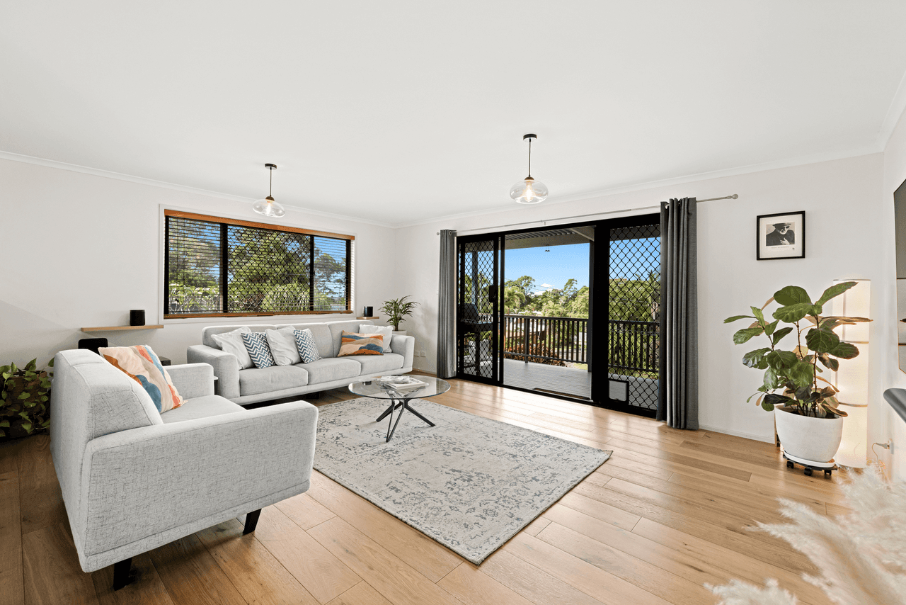 11 Mountain Ridge Crescent, BUDERIM, QLD 4556