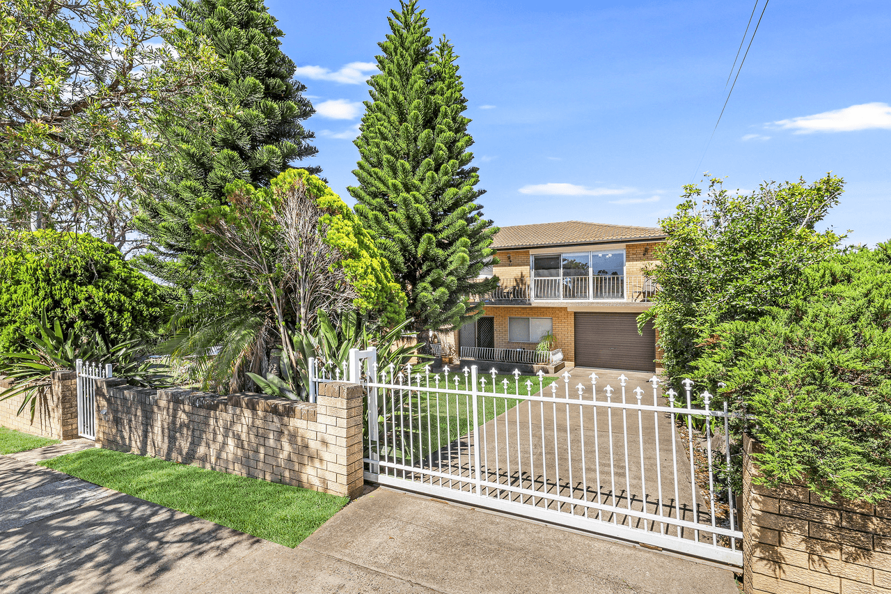 31 Queensbury Road, PADSTOW HEIGHTS, NSW 2211