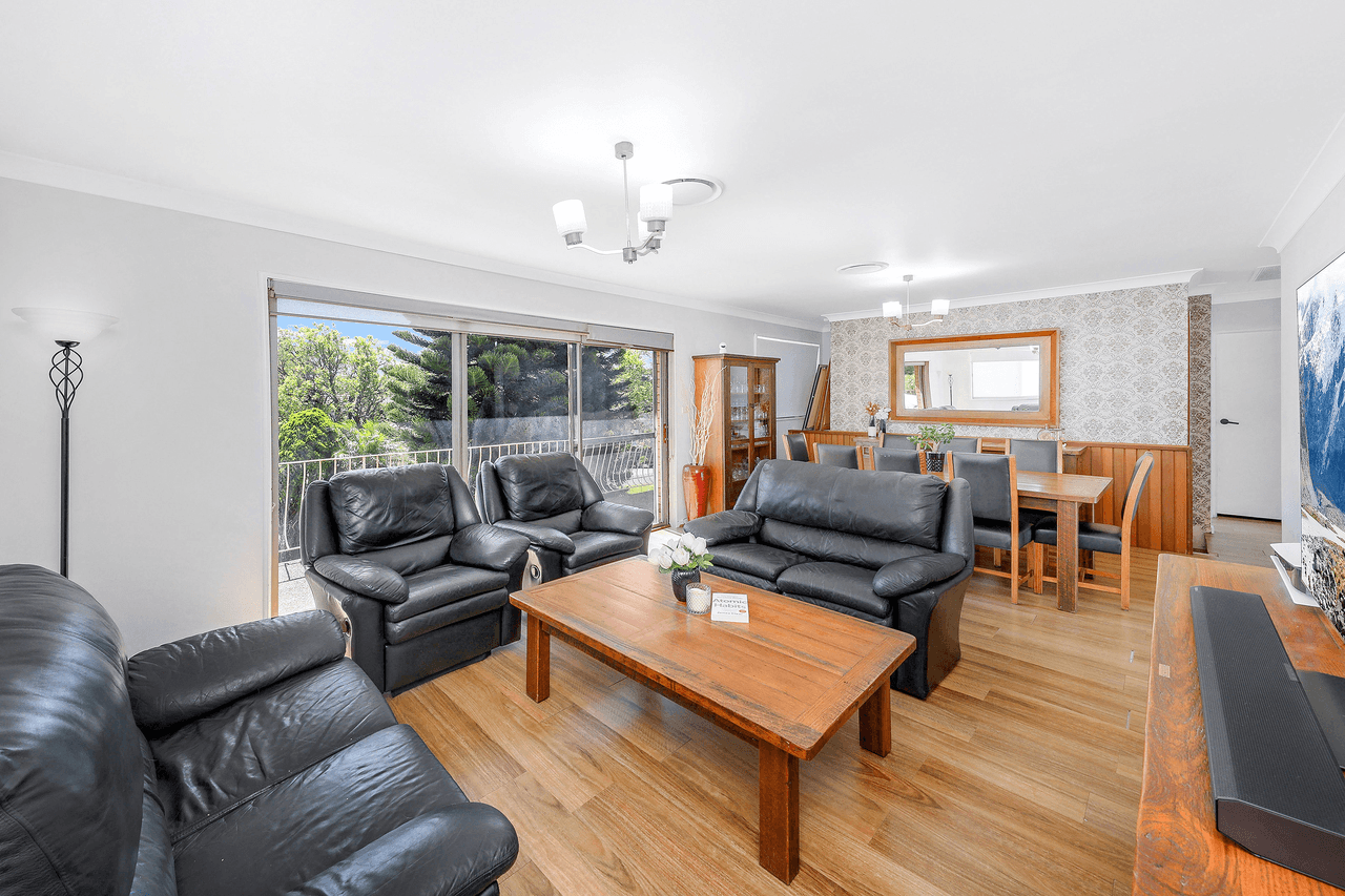 31 Queensbury Road, PADSTOW HEIGHTS, NSW 2211