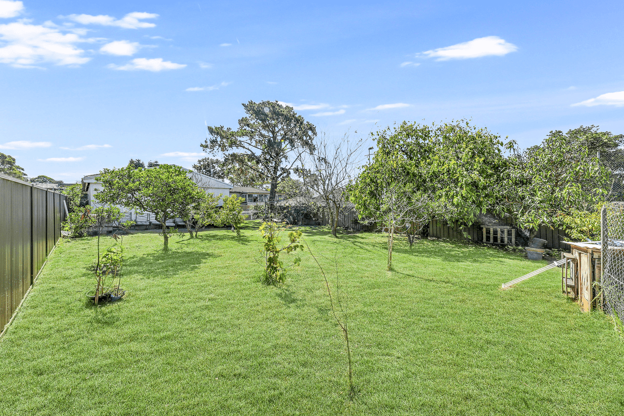 31 Queensbury Road, PADSTOW HEIGHTS, NSW 2211