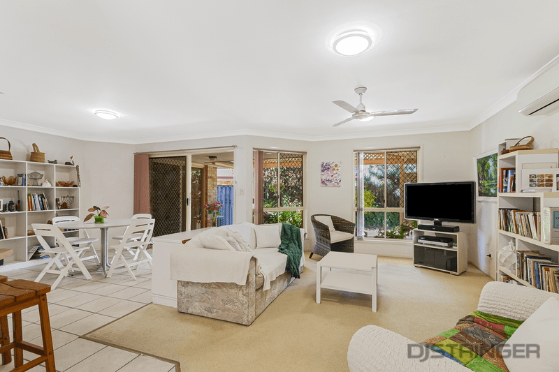 2/5 Foxhill Place, Banora Point, NSW 2486