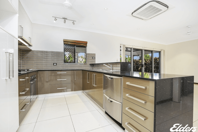 22 Dawarra Crescent, LYONS, NT 0810