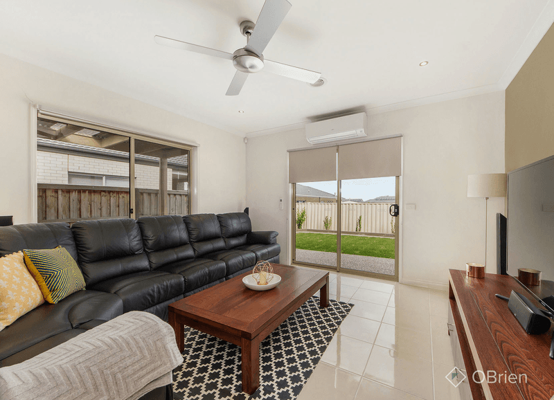 15 Callaway Lane, Hillside, VIC 3037