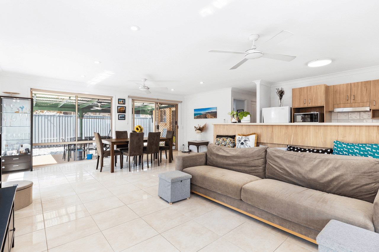 8 Loreto Close, BOONDALL, QLD 4034