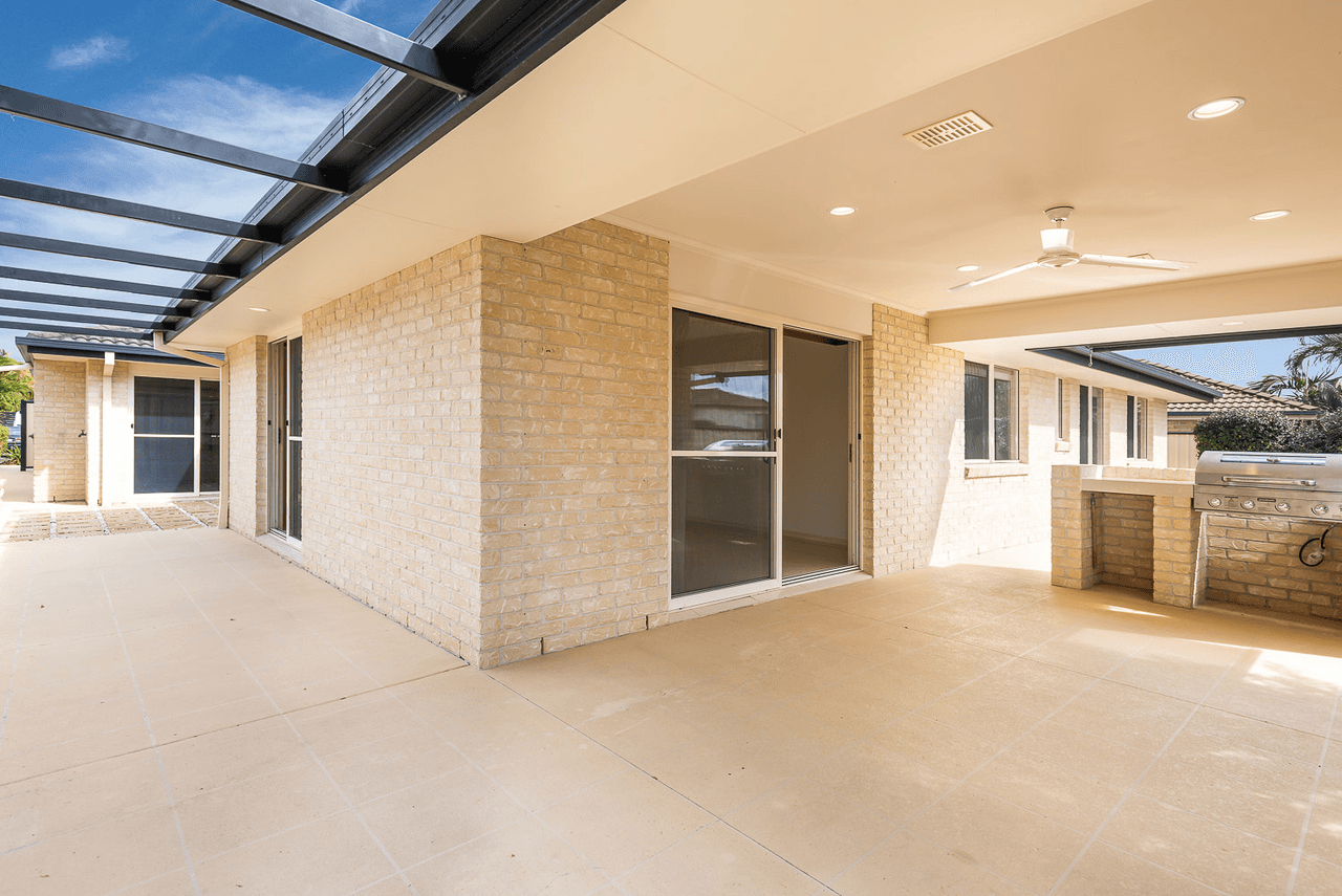 8 Applegum Place, MOLENDINAR, QLD 4214