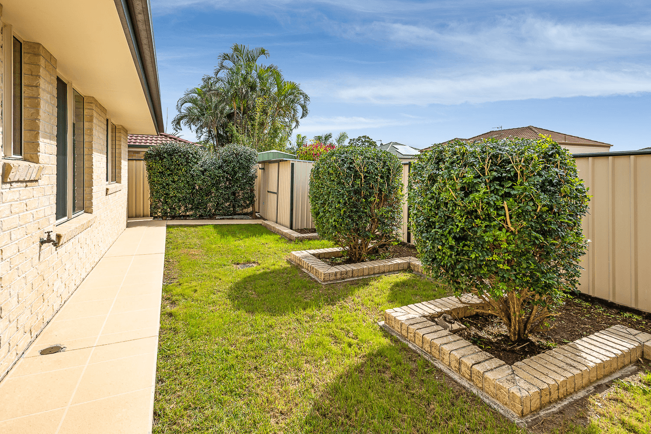 8 Applegum Place, MOLENDINAR, QLD 4214