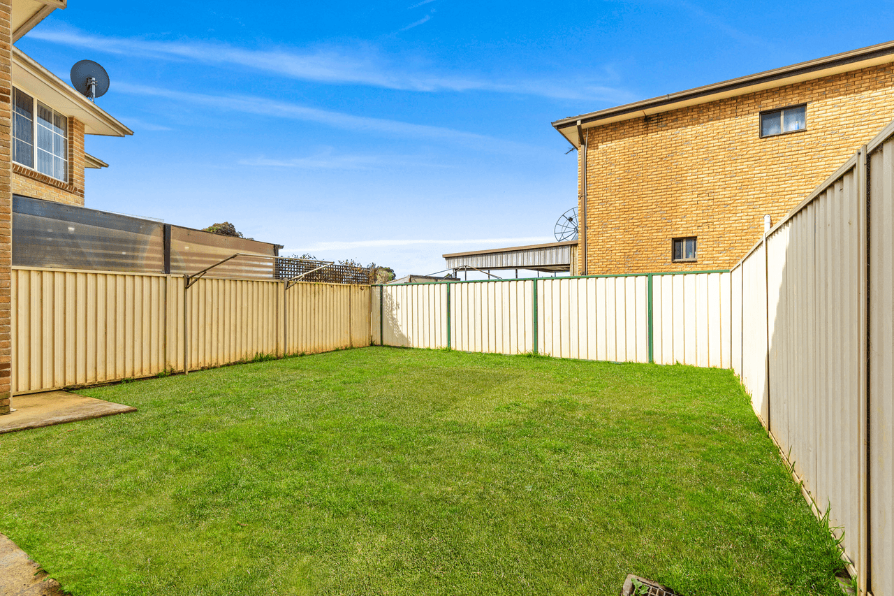 8/28 Warialda Way, HINCHINBROOK, NSW 2168