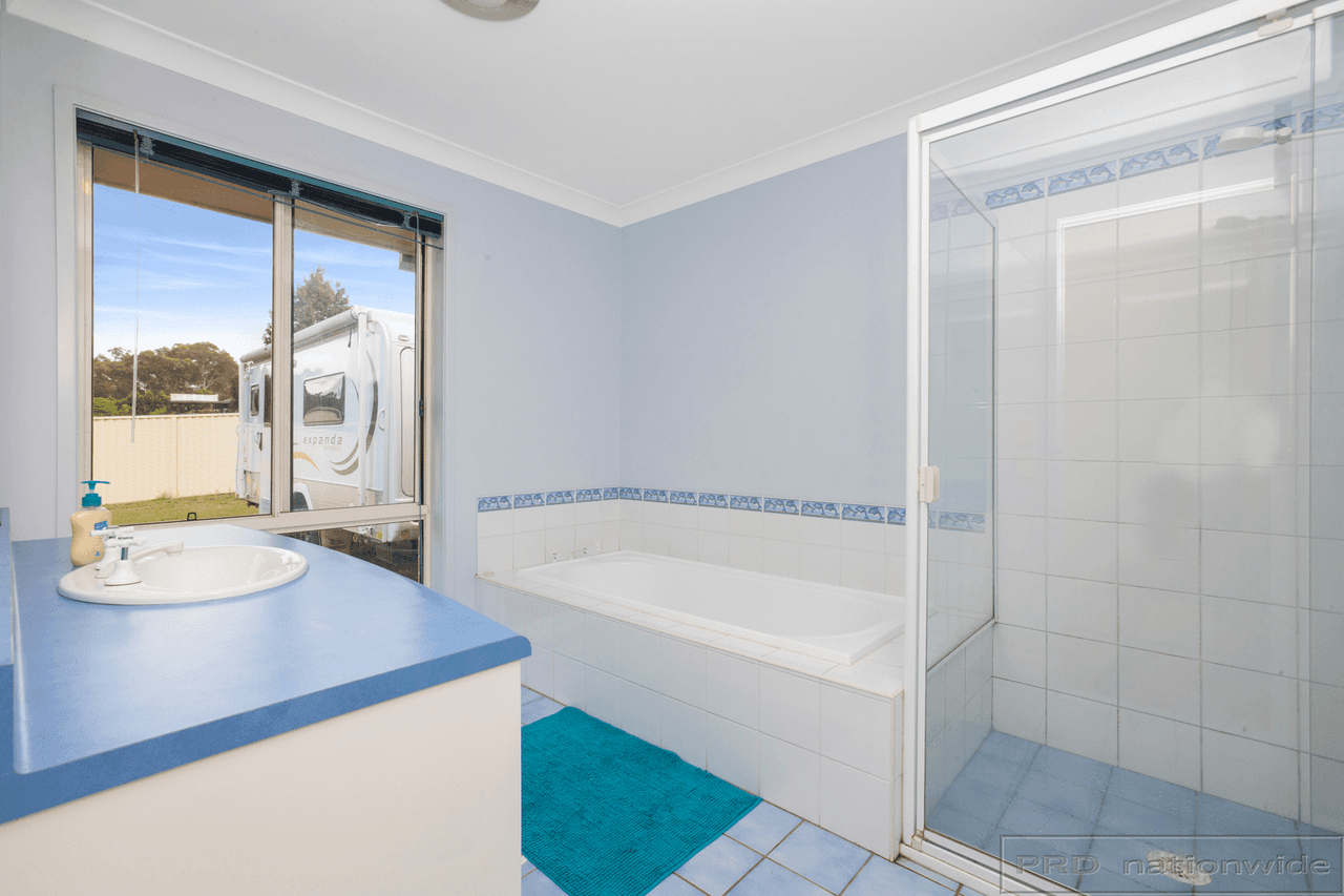 13 Currawong Close, WESTON, NSW 2326