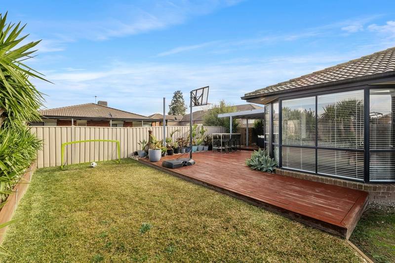 4 Wetherby Place, Melton West, VIC 3337