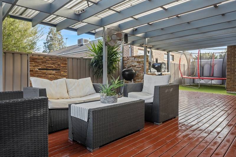 4 Wetherby Place, Melton West, VIC 3337