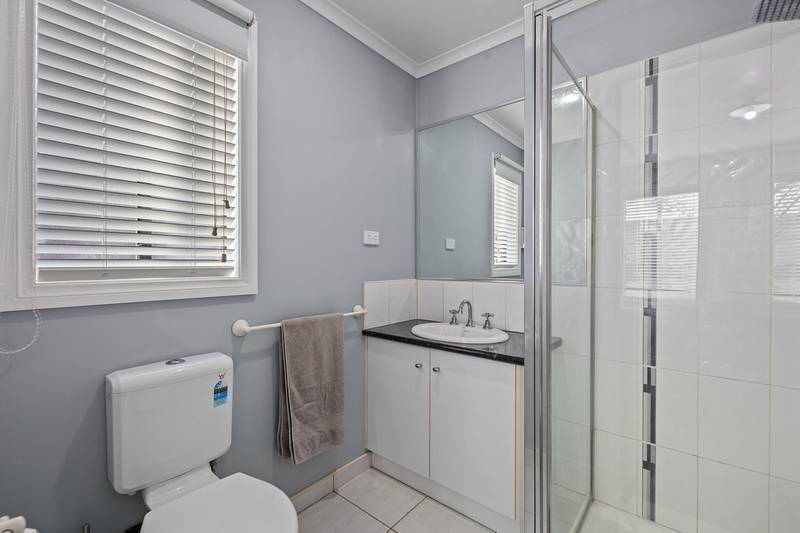 4 Wetherby Place, Melton West, VIC 3337