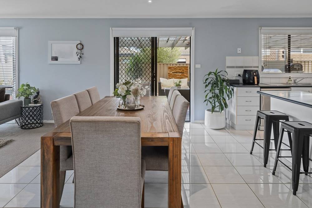 4 Wetherby Place, Melton West, VIC 3337