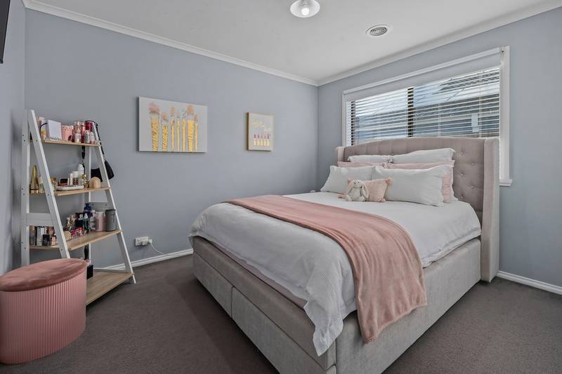 4 Wetherby Place, Melton West, VIC 3337