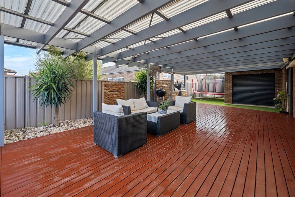 4 Wetherby Place, Melton West, VIC 3337