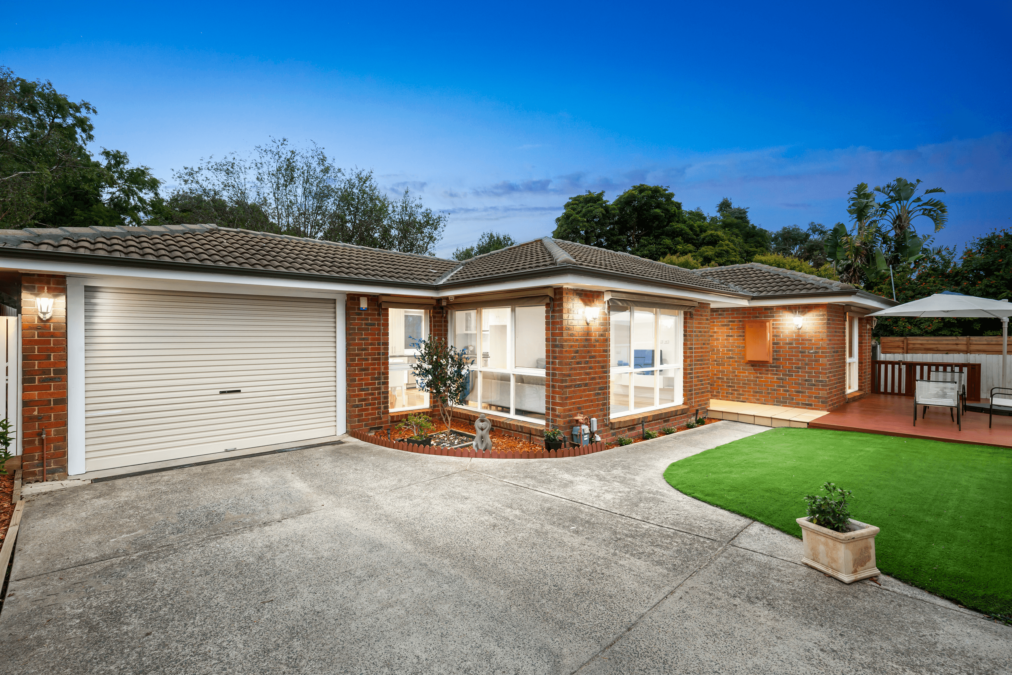 2/13 Heather Grove, RINGWOOD, VIC 3134