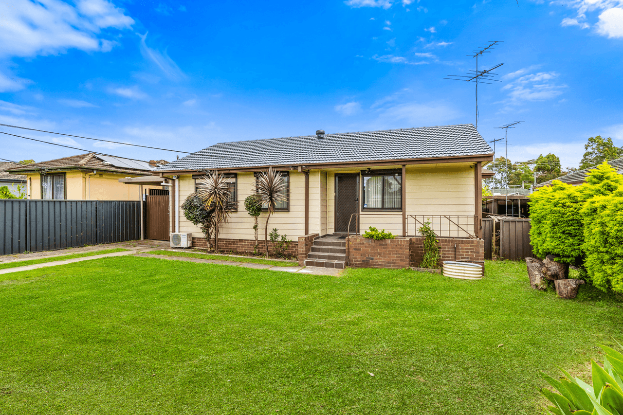 15 Wendouree Street, Busby, NSW 2168